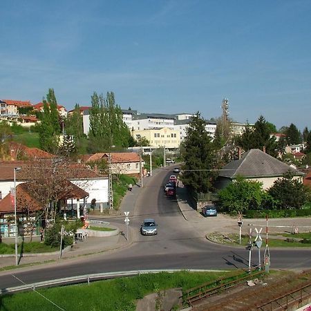 Imola Hostel Eger Exterior foto